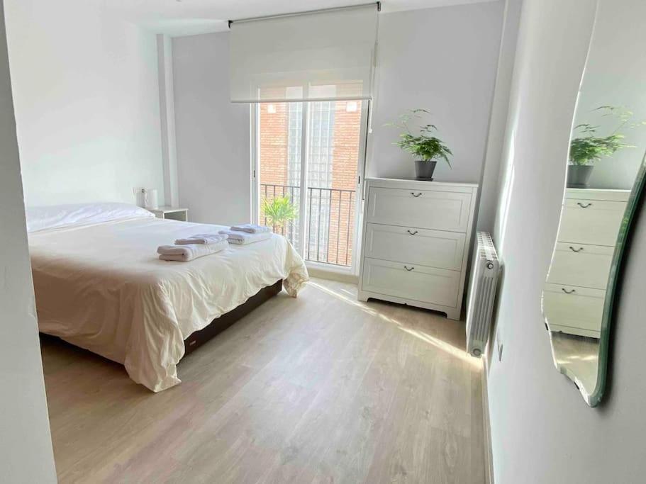 Casa Con Piscina Comunitaria En Albayzin Alto Villa กรานาดา ภายนอก รูปภาพ